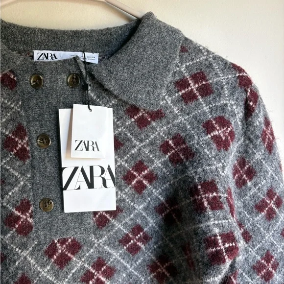 Zara Gray and Red Argyle Knit Sweater - Picture 2 of 6